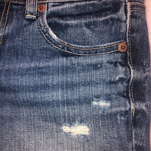 American Eagle ripped denim shorts - Picture 4 of 8